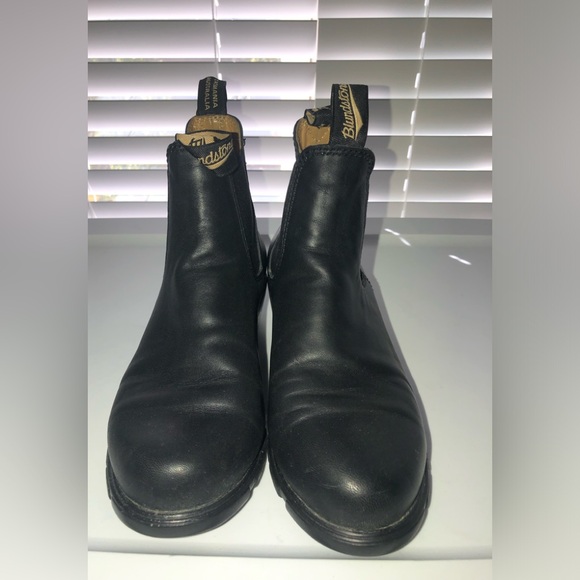 Blundstone Chelsea black ankle women’s boots 7.5US - Picture 3 of 5